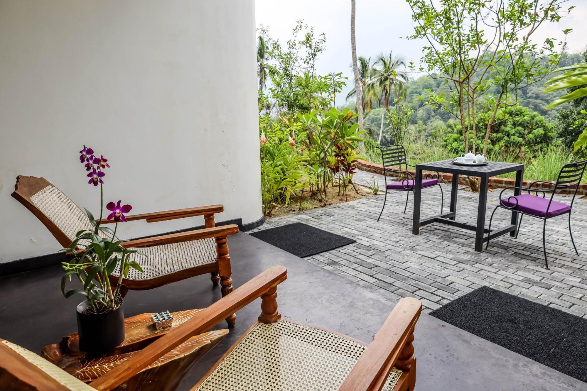 The Flame Tree Estate & Hotel كاندي الغرفة الصورة